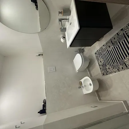 Privatunterkunft Monolocale Per 2 Persone Con Terrazzo Flussio