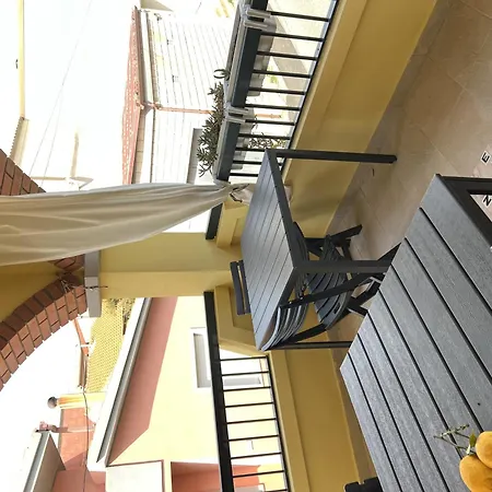 Monolocale Per 2 Persone Con Terrazzo Ubytování v soukromí Flussio