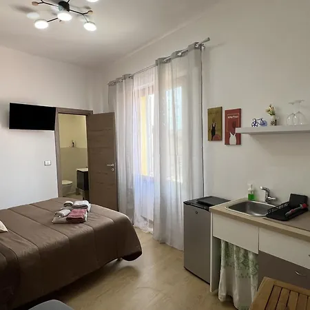 Monolocale Per 2 Persone Con Terrazzo Ubytování v soukromí Flussio