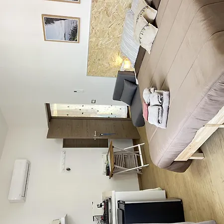 Monolocale Per 2 Persone Con Terrazzo Privatunterkunft *